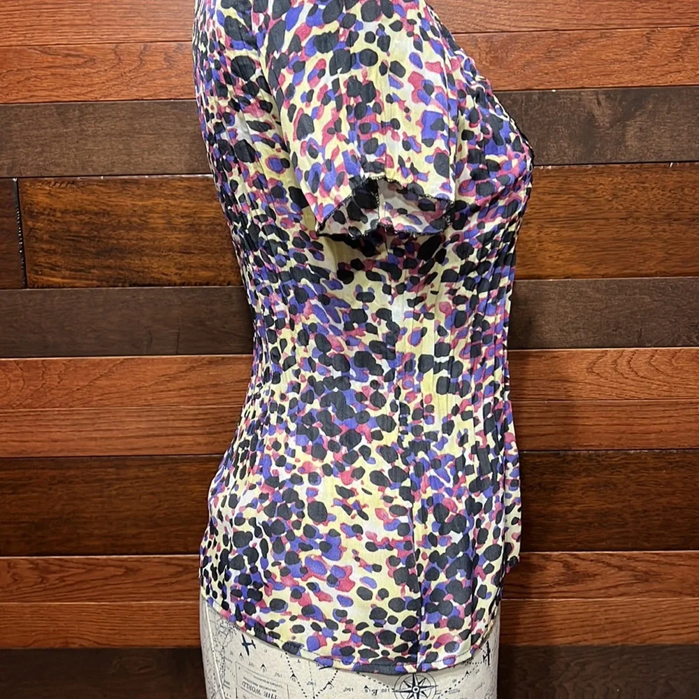 NY Collection V Neck Short Sleeve Textured Button Down Blouse - Picture 6 of 9